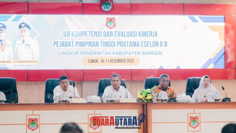 foto istimewa : Sekertaris Daerah Moh.Ramli Tongko bersama Kaban BKD Safrudin Hinelo.S.STP.M.Si
