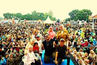 HUT ke-22 OKU Timur, Bupati Lanosin Ajak Warga Perkuat Persatuan Lewat Hiburan Rakyat (Foto:Diskominfo)