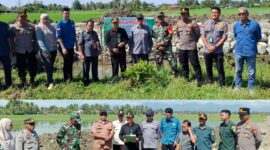 foto istimewa : Humas Polres banggai ini para aparat saat turun lapangan cek lokasi tanah