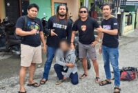 foto istimewa : Tim Resmob saat Amankan RB warga desa Bubung di tempat persembunyiannya