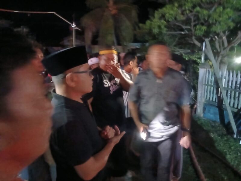 Bupati Buol Sambangi Korban Kebakaran di Kelurahan Buol (Foto: Heny Manoppo_
