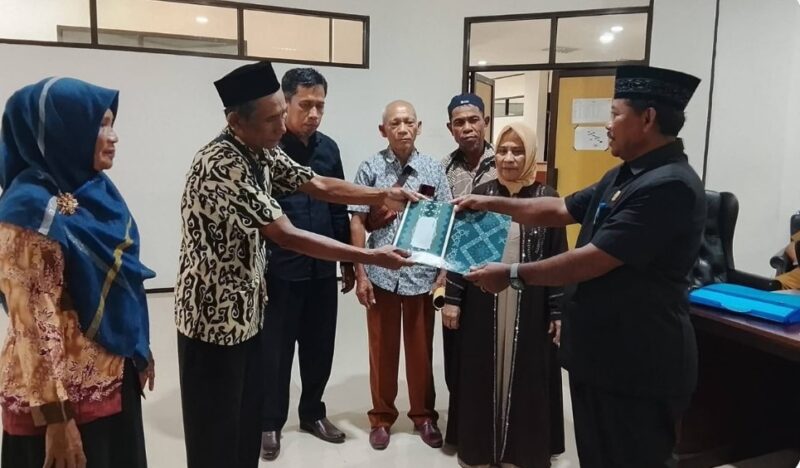 Rapat Dengar Pendapat (RDP) terkait konflik agraria pembebasan lahan petani atas nama Talib P. Olii dengan PT Palma Jaya Lestari akhirnya digelar pada Senin (2/3/2016). (Foto : Sekretariat DPRD Buol)