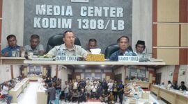 foto istimewa : Dandim 1308/LB Letkol Inf Cepi Bersama jajarannya Saat Temu Wartawan banggai di ruang pertemuan kantor kodim