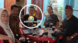 foto istimewa : Bersama Alm Ruslan Panigoro Saat berada di rumahnya Chairul A.Ulil dikotamobagu dan Pak Sek.DKISP Banggai Rstono Sumardi, Dewi Qomariah dan Amrillah Mokoagow
