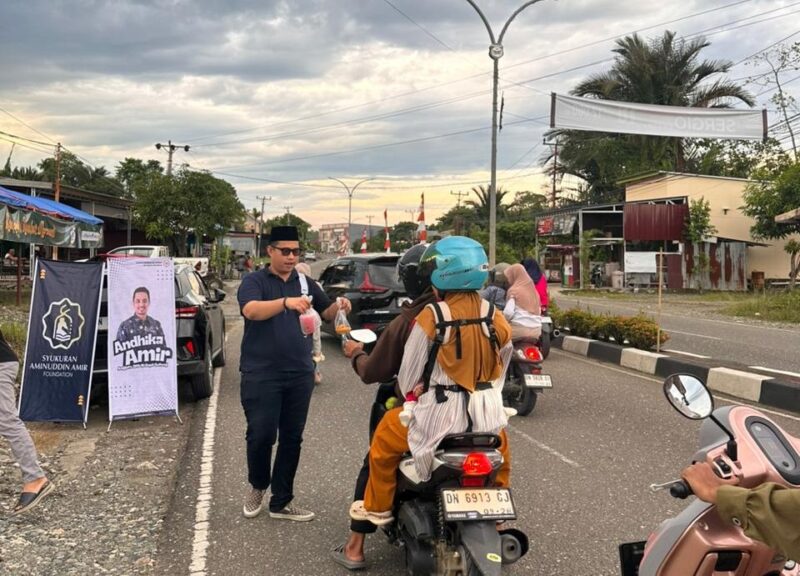 Senator Andhika Mayrizal Amir Bagikan Takjil Gratis di Venue Kampoeng Morowali (Foto:Ist_