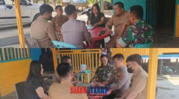 foto istimewa : Camat Toili Barat Bambang Abdullah Bersama Kasubsektor Ipda  I Kadek Sukrayana dan Batibung Sertu I Nengah Suarne,dan Kades Pandanwangi Kadek Suardika.S.Pd 