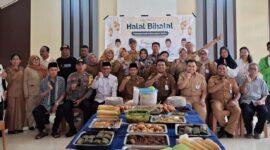 foto istimewa : Lurah Soho Wismoyo.S.Poma.S. STP,Bersama Sekcam Luwuk Suhardi Latado,Lurah Luwuk Syamsudin Talakana, serta para tokoh masyarakat dan Pengurus RT-RW