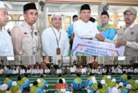 foto istimewa : Sekda banggai Moh.Ramli Tongko.S
Sosialisasi, M.Si Lepas 160 jamaah calon haji