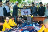 foto istimewa : Saat Petugas MSjid An-Nur terima Bantuan Sapi Kurban Dari Presiden Prabowo Subianto
