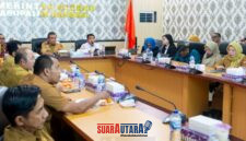 foto istimewa : Sekda Banggai Ir Moh.Ramli Tongko.S.Sos.ST.M.Si bersama Kepala BPJS Kesehatan Cabang Luwuk, Mitra Akbar, S.E., M.M., AAAK.,