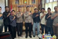 foto istimewa : Kapolres Banggai AKPB Wayan Bersama Kasat Intel dan Perwakilan Mahasiswa Untika 