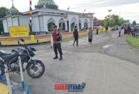 foto istimewa : Saat Petugas Polres banggai amankan Lokasi masjid guna memberikan rasa aman Umat islam laksanakan Sholat IdulAdha 1447Hidjriah