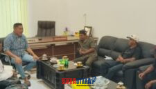 foto istimewa : Ketua KTNA Irwanto Kulap Saat terima para Calon petani Milenial di ruang kerjanya 
