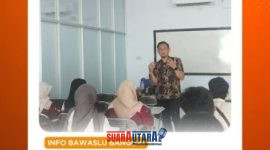 foto istimewa :Dokumentasi Bawaslu,  Saat Ketua Bawaslu Banggai Ridwan.SH memberikan pengarahan di hadapan para mahasiswa Unismu Luwuk Fakultas hukum