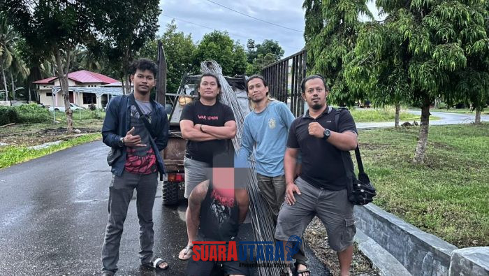 Anggota Resmob Bersama Tersangka Pencurian alat proyek