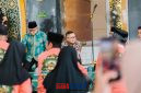 foto istimewa : Bupati Ir H.Amirudin.SP,MP,MM bersama Wabup Drs H.Furqanuddin.MM saat melepas Peserta Khafilah MTQ Banggai