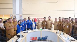 foto istimewa: Bupati Banggai Ir.H Amirudin.SP.MP.MM bersama para dosen dan forum camat 