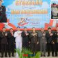 foto istimewa : Kapolres banggai AKBP Wayan Wayracana Aryawan.S.I.K bersama Jajaran Unsur Forkopimda dan Insfetur  Infektorat Syafrullah Mambuhu terima penghargaan bersama Bhabinkabtipmas