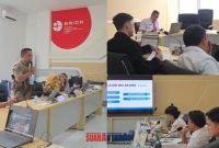 foto istimewa : Camat Toili Barat Bambang Abdullah saat memberikan pemaparan perihal Inovasi Cakra Desa di hadapan para dewan juri dari Brida