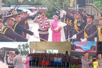 foto istimewa : Tradisi Pedang Pora Menyambut Kapolresta Kombes PolHendri Yulianto dan Penandatangani Nota serah terima jabatan oleh AKBP Wayan Wayracana Aryawan.S.I.K