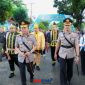 foto istimewa : Kapolda Sulteng Irjen Pol Nasri bersama Kapolres Banggai AKBP Wayan saat menuju tempat upacara HUT BANGGAI KE-66 