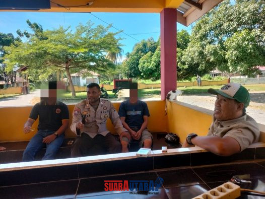 foto istimewa : petugas amankan pemuda yang halangi ambulance di berikan pembinaan 