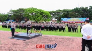 foto istimewa : Kapolresta Banggai Kombes Pol Hendri Yulianto.S.I.K.M.H,saat Pimpin Apel Perdana di halaman Kantor Mapolresta