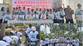 foto istimewa : Saat Camat Toili Barat Bambang Abdullah Bersama Perwakilan JOB Tomori dan Rektor Unismu Luwuk lakukan penanaman Bibit Mangrove