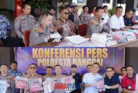 foto istimewa : Kapolresta banggai Kombes Pol Hendri Pimpin langsung Konprensi Pers di dampingi Wakapolresta Kompol Frangky, Kejari Banggai AKP Hasanuddin Hamid, S.H., M.H dan Kalapas Badrun
