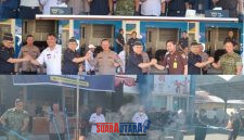 foto istimewa : Kepala Bea Cukai,Aldi Kapolresta,Kejaksaan negeri banggai, Dandim 1308/LB, Dan PN gelar pemurnahan BB Rokok minuman Ilegal.