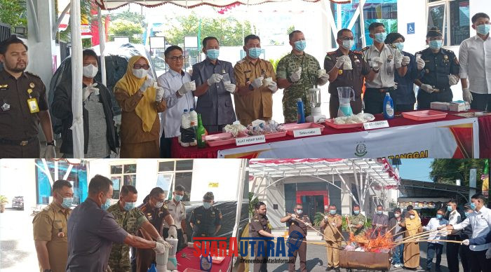 foto istimewa : Kejari Banggai Akbar.SH.MH, bersama Jajaran Unsur Forkopimda Laksanakan Pemusnahan Barang Bukti dengan cara di bakar dan di blender