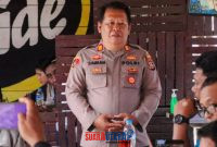 foto istimewa : Kasi Humas Polresta Banggai AKP Saiman Tak Ada Aturan debt collector
tarik kendaraan di jalan