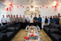 foto istimewa : Kapolresta Banggai Kombes Pol Hendri didampingi PJU kunjungi Kantor DPRD
