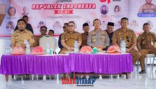 foto istimewa : Kapolresta banggai Kombes Pol Hendri Yulianto.S.I.K.MH, Hadiri dan berikan arahan terkait pembagian PKH di hadapan penerima PKH.