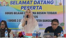 foto istimewa : Saat Mewakili.Kadisdikbud Kabid SMP Irma Labuan Buka Kegiatan Bimtek 
