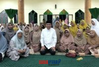 foto istimewa : Sekda banggai Moh Ramli Tomgko saat hadiri perayaan Maulid Nabi di kecamatan Nambo