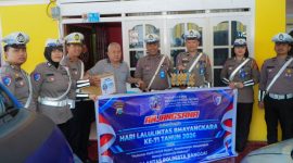 foto istimewa : Saat Anggota Satlantas sambangi rumah purnawirawan polri 