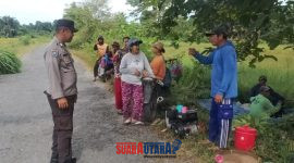 foto istimewa : anggota Bhabinkamtibmas Ingatkan Karhutla mari sama Sama kita jaga 