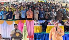 foto istimewa : Kadinsos Banggai Haryadi Bola Bersama Plh Kadinsos Provinsi sulteng Kiki Rezqi Ramdaniasari, S.STP., MM.dan para warga masyarakat