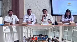 foto istimewa : Saat Pimpin Rapat Kadinsos Banggai Hariadi Bola.SH, Bersama Asisten I Mujiono Lasitata.SH.M.H dan Sekdinsos Yudi Serta perwakilan Dinkes