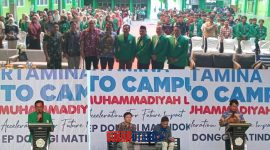 foto istimewa  : Rektor Unismu saling tukar Cindra mata dan sesuai prosedur 