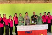 foto istimewa : Kapolsek Lamala Bersama Jajarannya dan Ibu Bhyangkari sambangi Kantor koramil