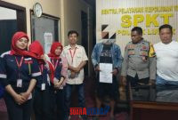 foto istimewa : Tampak Pelaku dan Petugas Alfa Midi Sepakat Damai di hadapan petugas polsek luwuk